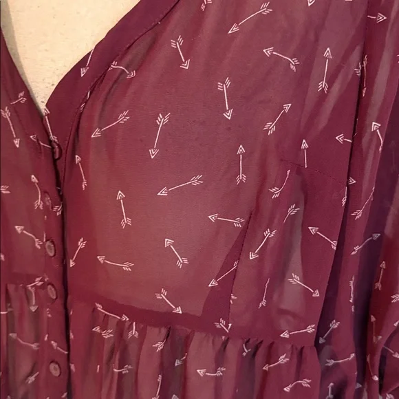 Torrid 1 1X sheer dress arrow print 549 - Picture 3 of 6